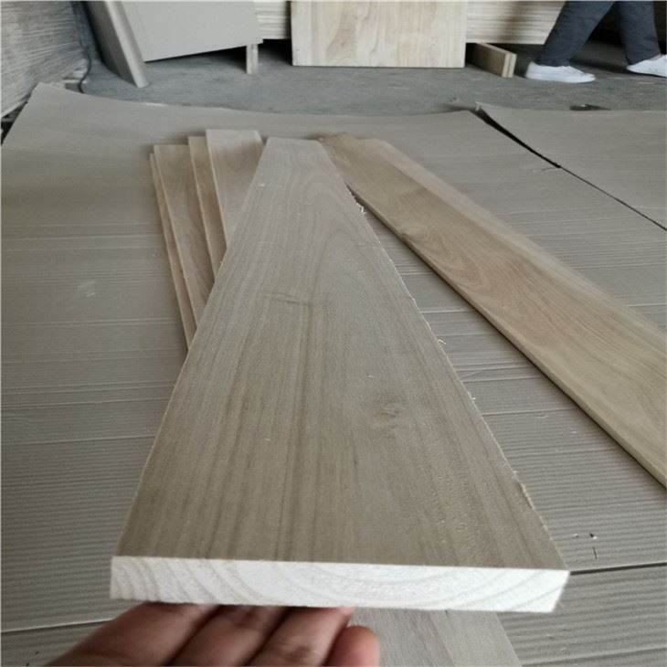 Kundenspezifisch   Paulownia   Holz