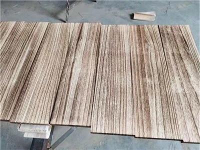 Verkohltes Holz